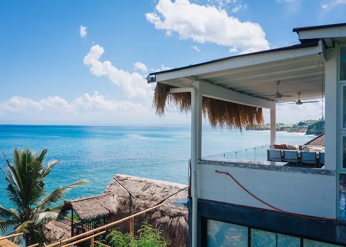 Mahi Mahi & Villa