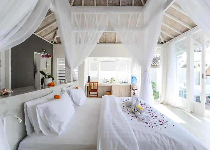 Mahi Mahi & Villa *